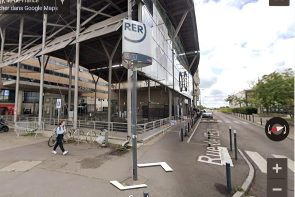 Studio Cergy 5 Min De La Gare Extérieur photo